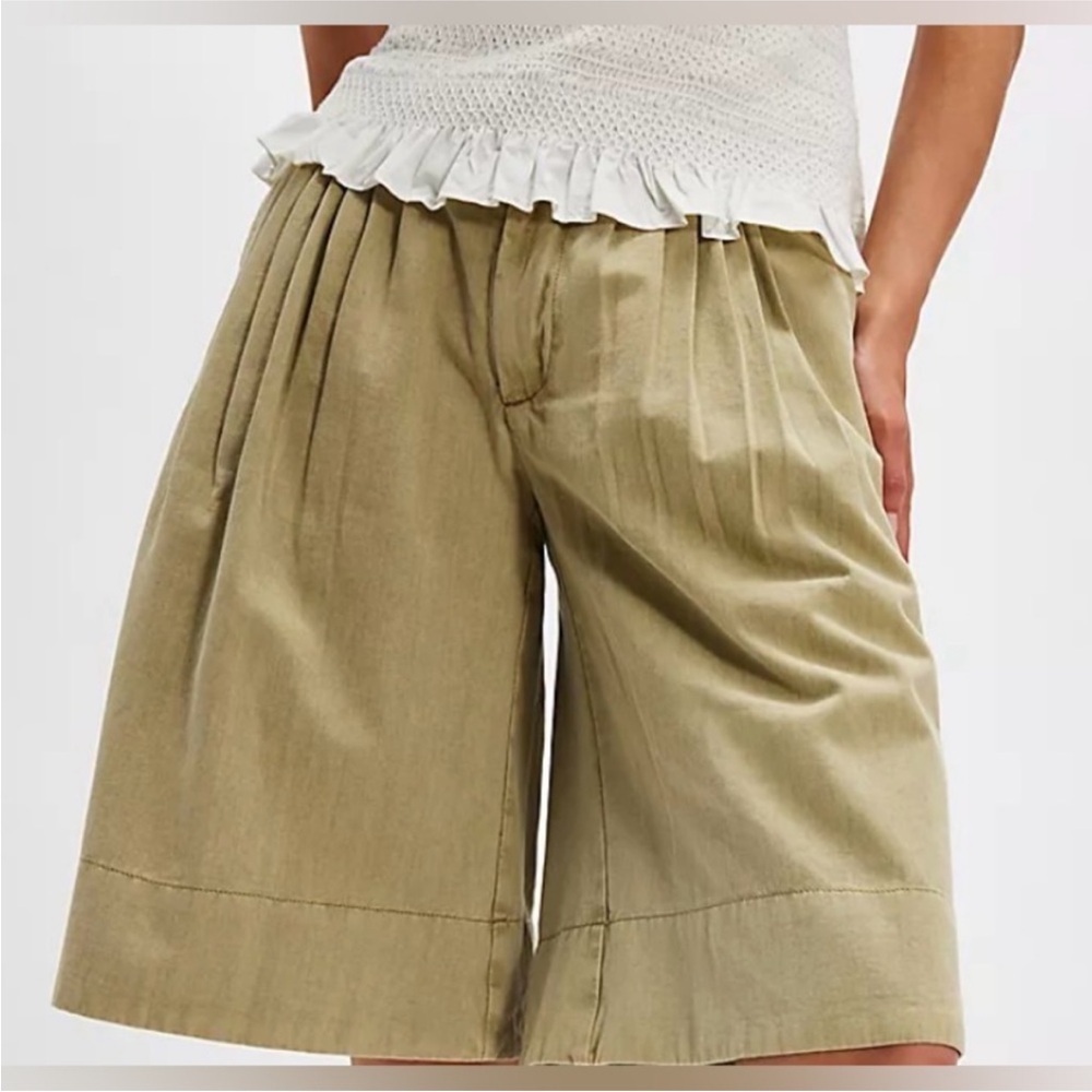 Free People Tan Pleated Bermuda Shorts - Picture 2 of 9